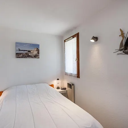 Les Soleils Rouges-14 By Interhome