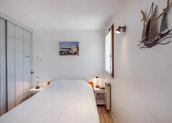 Les Soleils Rouges-14 By Interhome