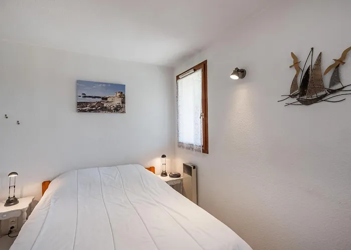 Les Soleils Rouges-14 By Interhome